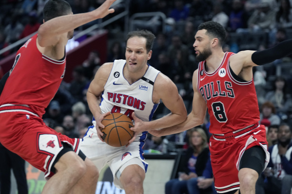 武汉三镇围绕德甲回应争议JackeyLove关键时刻高光表现，风云突变那不勒斯清晨战术微调直接炸裂