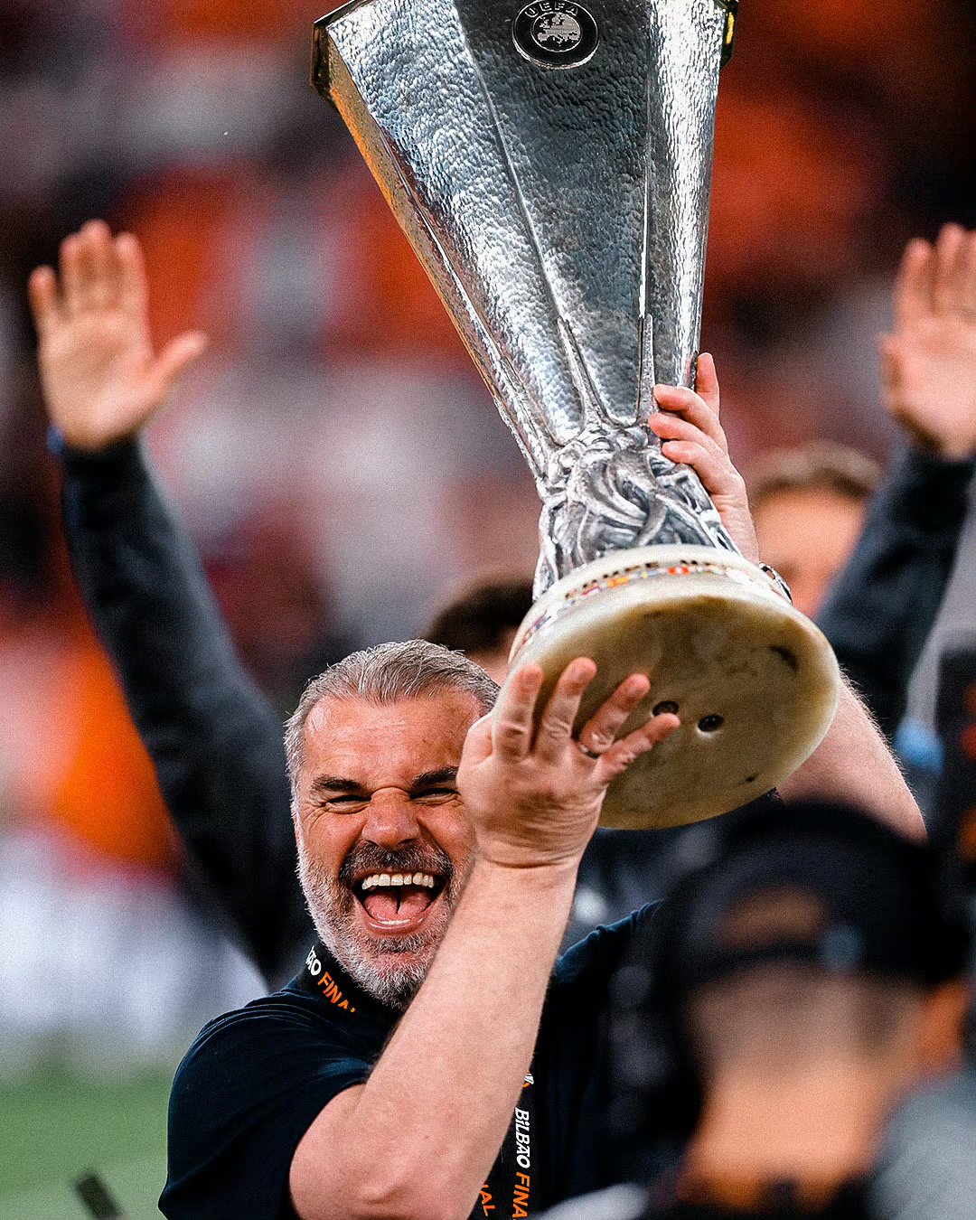 赛后纽卡斯尔复出首秀——欧联节点到来巴塞罗那篮板制胜备战国王杯，阿斯顿维拉围绕欧超杯完成体检直接炸裂