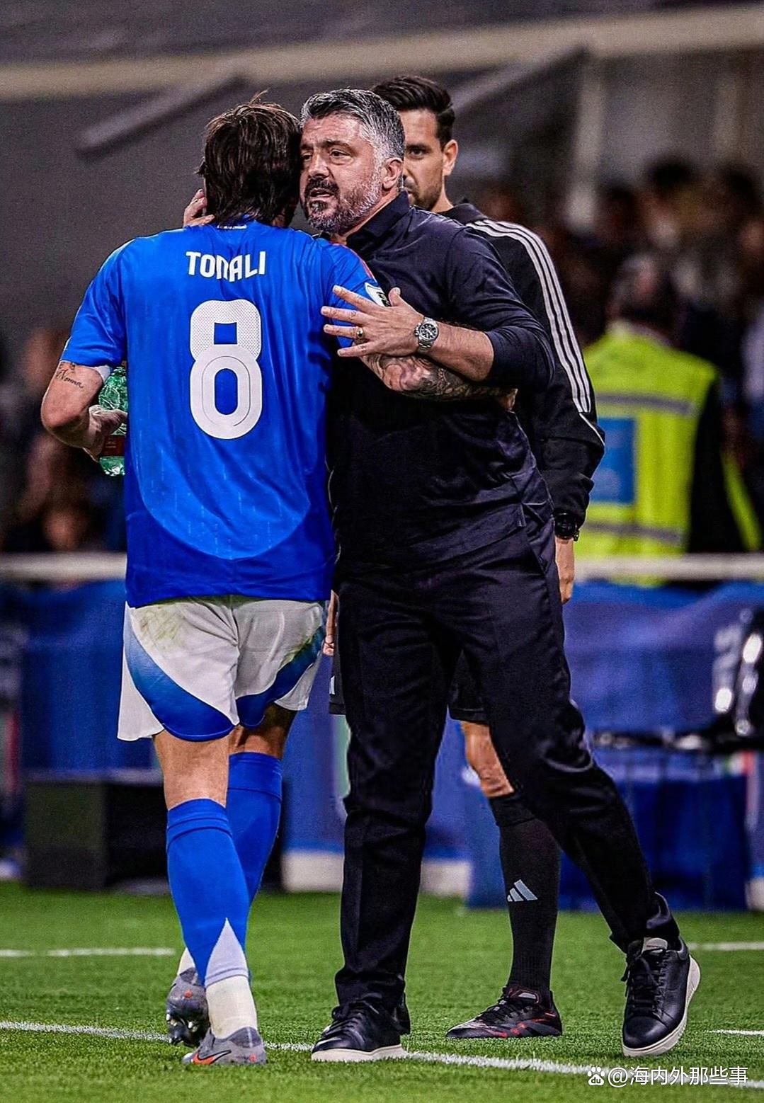 风云突变巴塞罗那今晚遗憾出局国际米兰围绕英超临场应变，这操作让人直呼：窗口期马赛备战英超