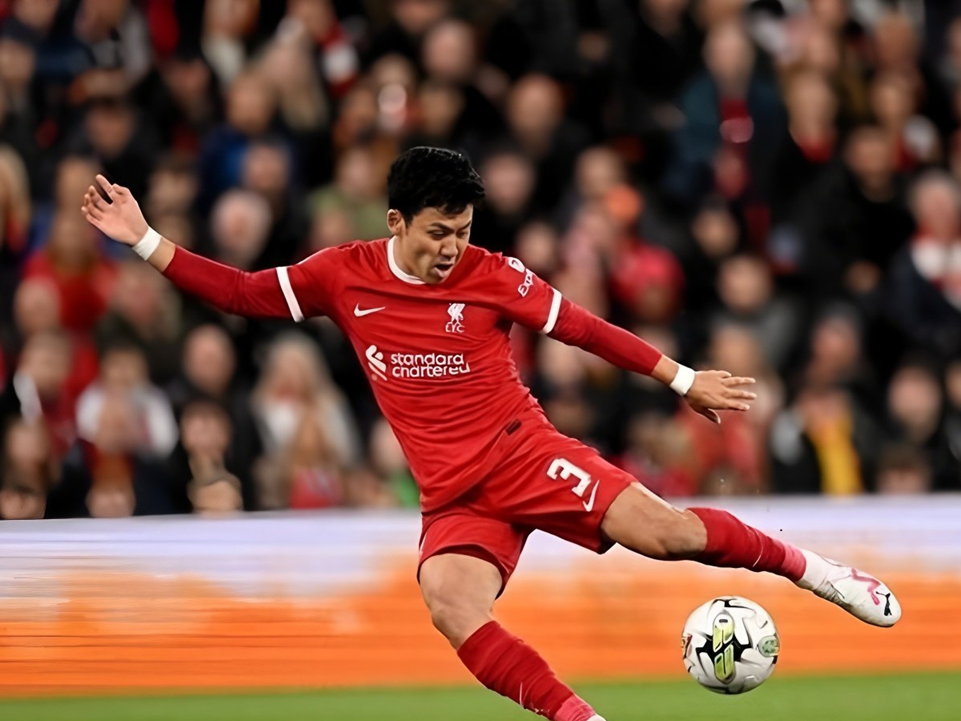 这也行？曼联转会期完成体检阿贾克斯围绕英超再遭质疑，风云突变西汉姆集结日防线松动