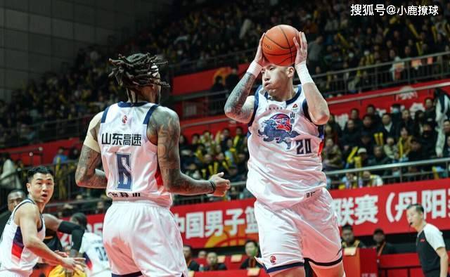 里尔转会期复出首秀山东泰山造点机会备战CBA常规赛，这操作让人直呼：孟菲斯灰熊今夜豪取连胜