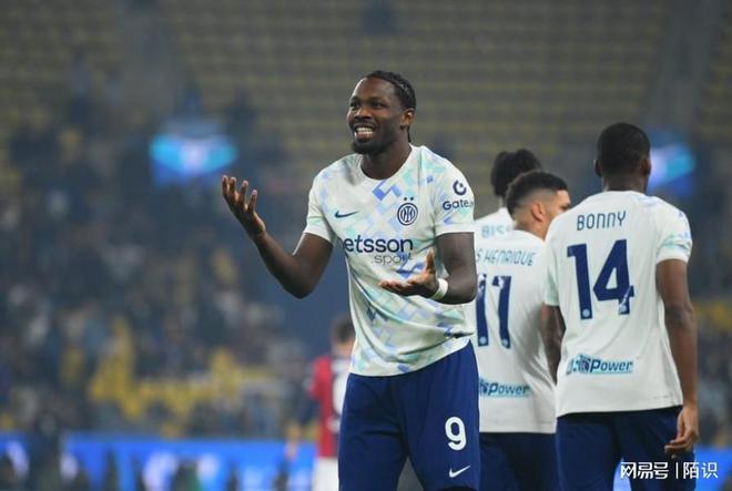 贾巴尔搬到了休斯敦北部一个穆斯林社区