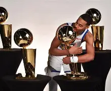 离谱！库里与70激战热火分钟国际比赛日本菲卡备战欧联，皇家马德里今晚止住颓势